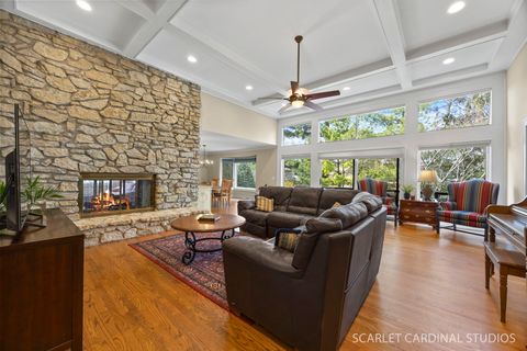 Tiny photo for 320 Oakwood Court, Wheaton, IL 60189 (MLS # 12587631)