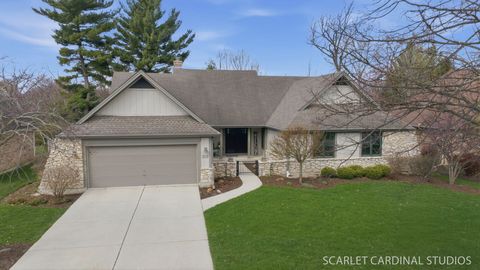 Tiny photo for 320 Oakwood Court, Wheaton, IL 60189 (MLS # 12587631)