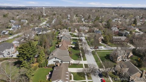Tiny photo for 320 Oakwood Court, Wheaton, IL 60189 (MLS # 12587631)