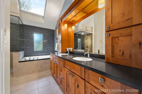 Tiny photo for 320 Oakwood Court, Wheaton, IL 60189 (MLS # 12587631)