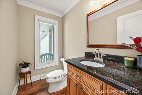 Tiny photo for 320 Oakwood Court, Wheaton, IL 60189 (MLS # 12587631)