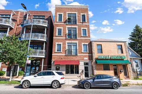Photo of 2248 W FOSTER Avenue #3, Chicago, IL 60625 (MLS # 12741649)