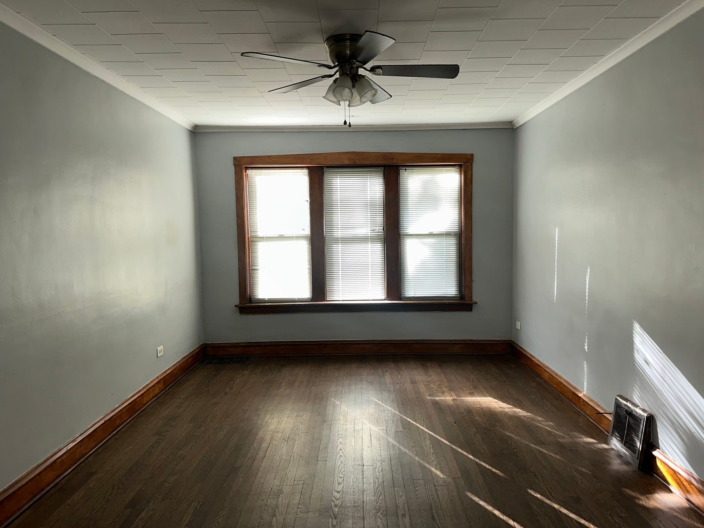 7609 S Perry Avenue 1 - Photo 4