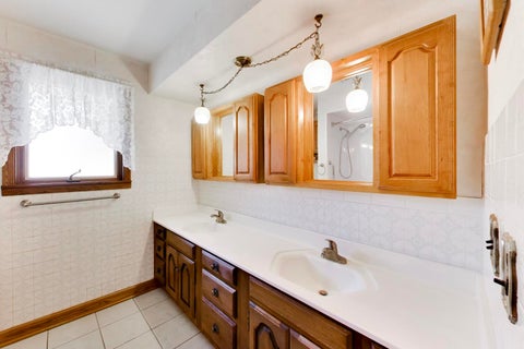 Tiny photo for 704 W Lonnquist Boulevard, Mount Prospect, IL 60056 (MLS # 12760040)