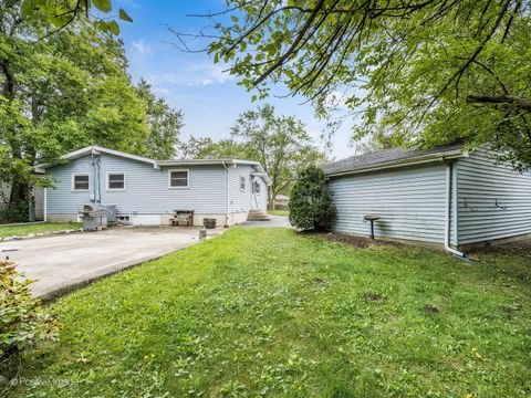 Tiny photo for 101 Bonnie Court, Thornton, IL 60476 (MLS # 12476399)