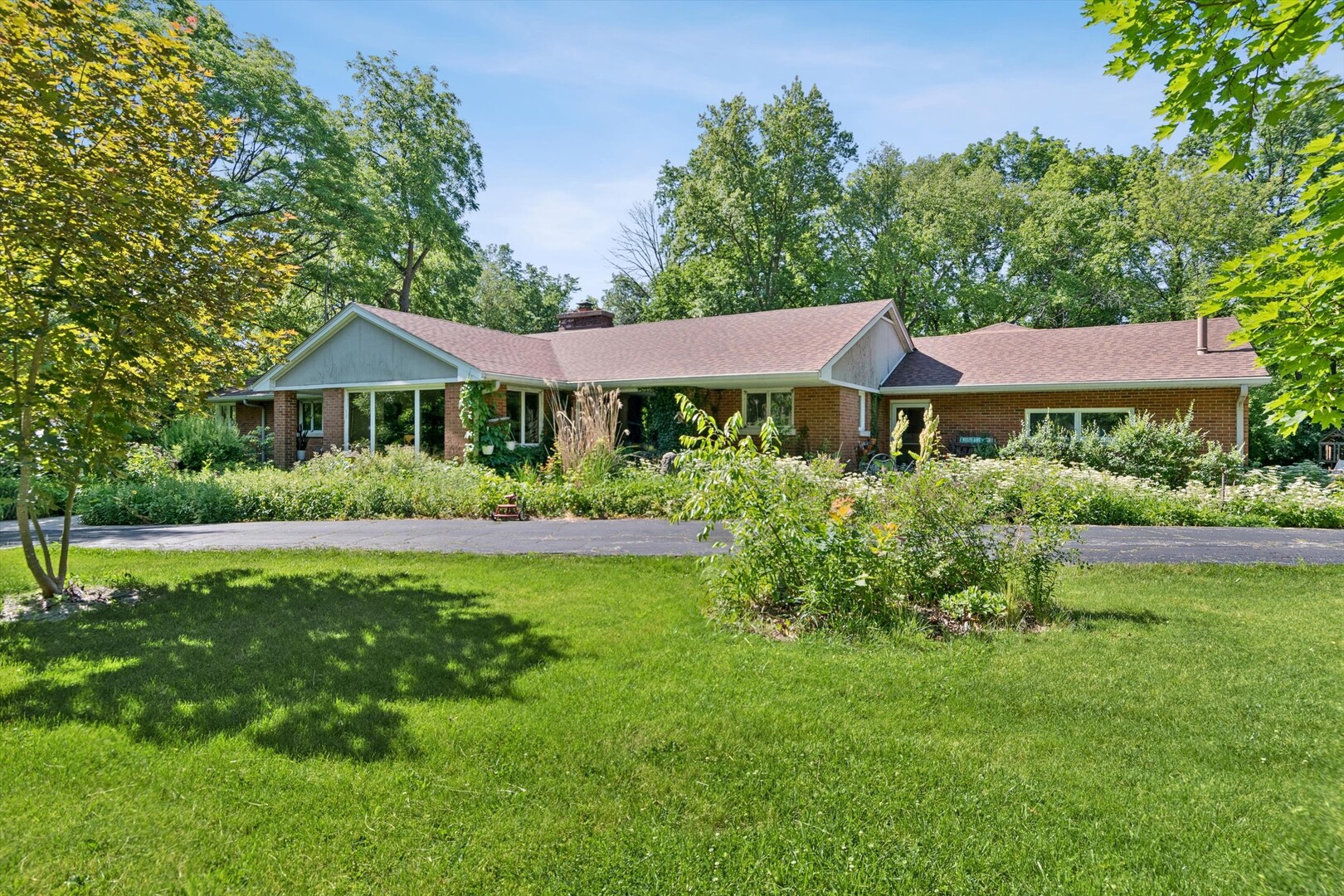 40w109 Wildwood Drive