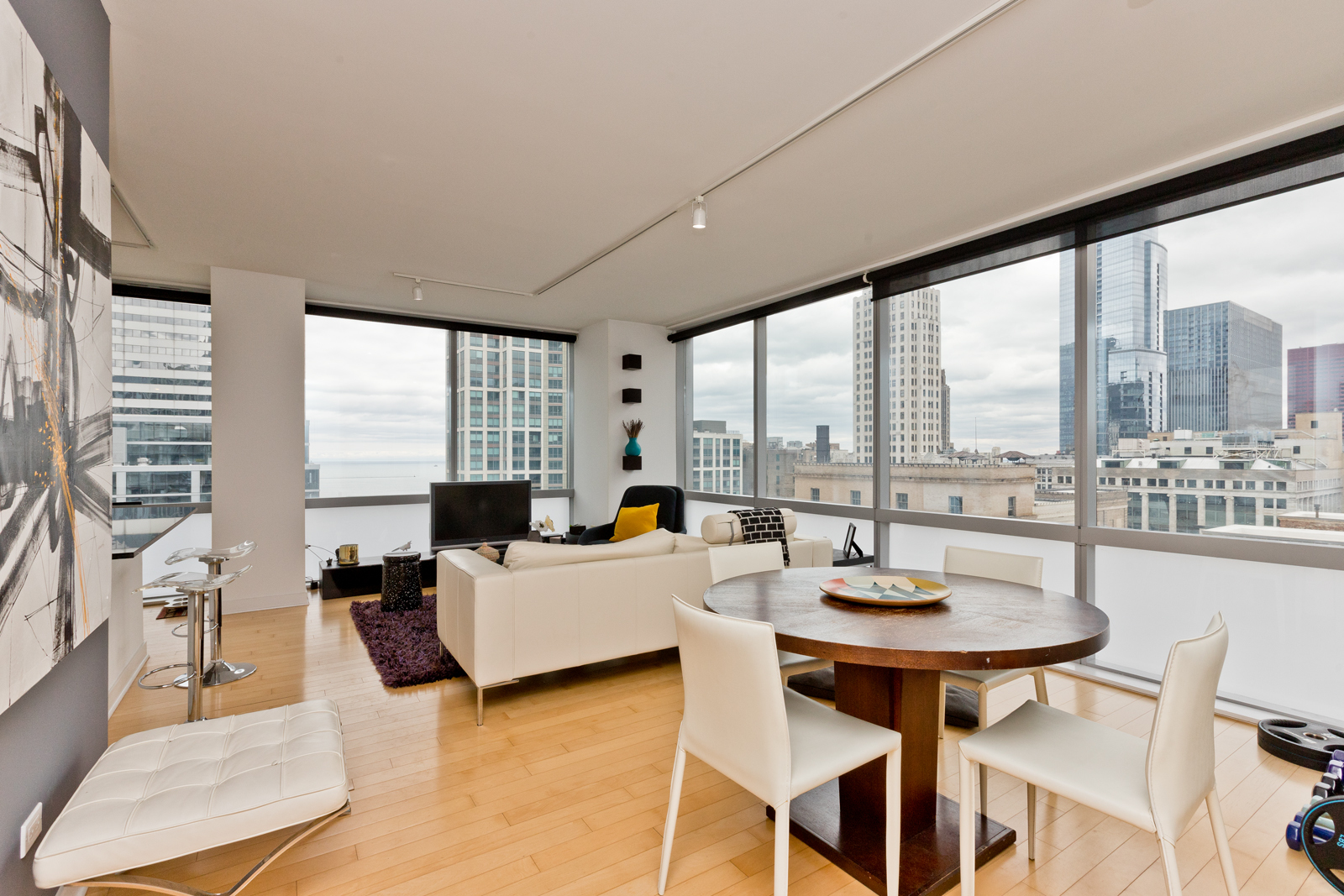 8 E Randolph Street 2204