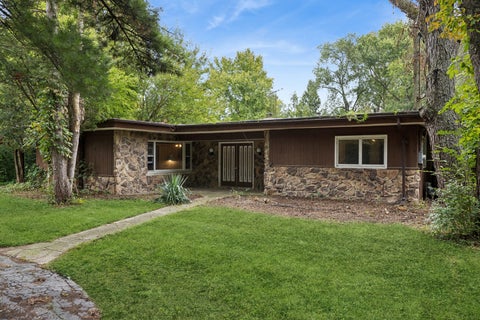 Tiny photo for 9041 Maple Avenue, Burr Ridge, IL 60527 (MLS # 12751520)