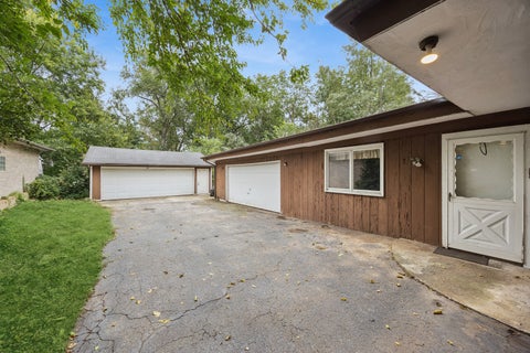 Tiny photo for 9041 Maple Avenue, Burr Ridge, IL 60527 (MLS # 12751520)