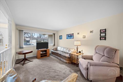 Tiny photo for 631 Venice Court, Schaumburg, IL 60193 (MLS # 12603851)