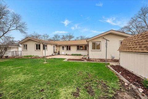 Tiny photo for 631 Venice Court, Schaumburg, IL 60193 (MLS # 12603851)