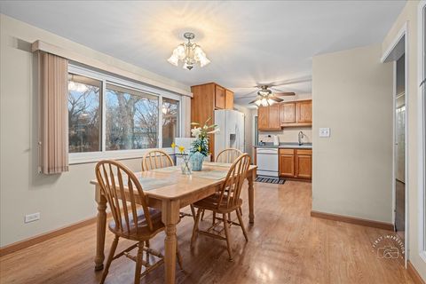 Tiny photo for 631 Venice Court, Schaumburg, IL 60193 (MLS # 12603851)