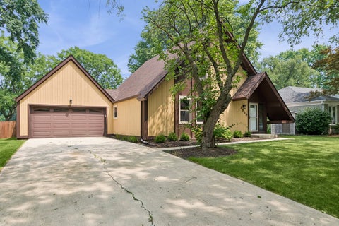 Tiny photo for 1539 Foxhill Road, Naperville, IL 60563 (MLS # 12702807)