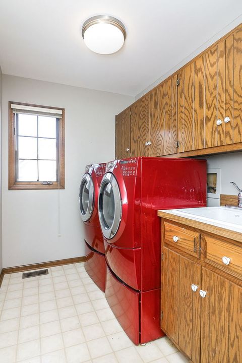 Tiny photo for Darien, IL 60561 (MLS # 12503436)