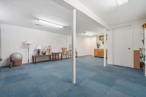 Tiny photo for 211 Lake Shore Circle, Bloomington, IL 61704 (MLS # 12592632)