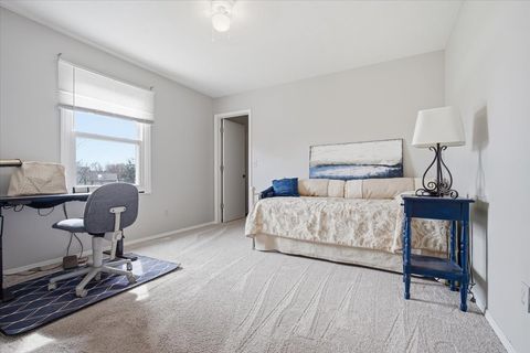 Tiny photo for 211 Lake Shore Circle, Bloomington, IL 61704 (MLS # 12592632)