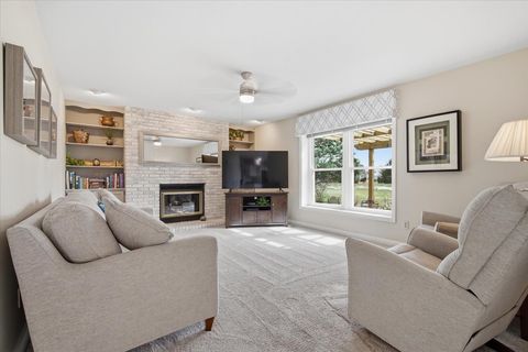 Tiny photo for 211 Lake Shore Circle, Bloomington, IL 61704 (MLS # 12592632)