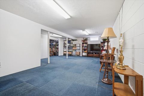 Tiny photo for 211 Lake Shore Circle, Bloomington, IL 61704 (MLS # 12592632)