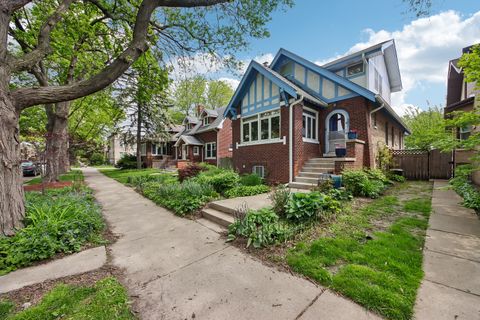 Photo of 6551 N Maplewood Avenue, Chicago, IL 60645 (MLS # 12654266)