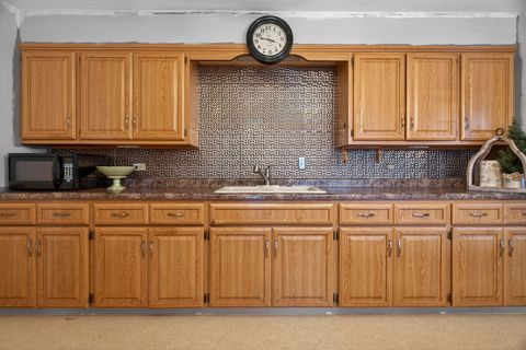 Tiny photo for 152 Riverview Drive, Ottawa, IL 61350 (MLS # 12537110)