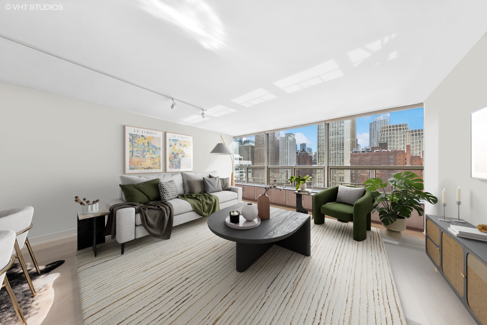 110 E Delaware Place 1804