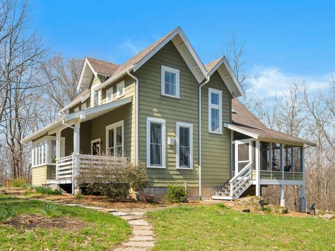 Tiny photo for 526 Shiloh Road, Cobden, IL 62920 (MLS # 12602797)