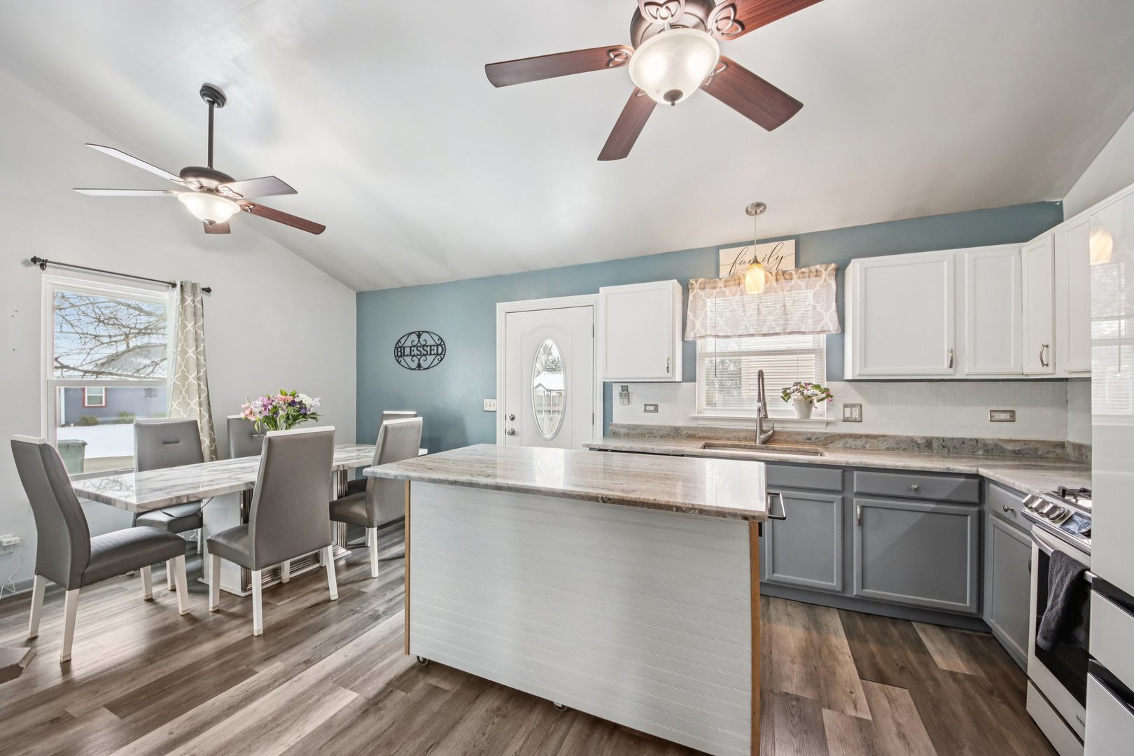 410 W Riverside Drive