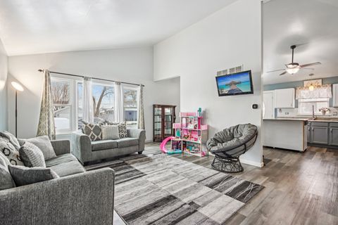 Tiny photo for 410 W Riverside Drive, Lakemoor, IL 60051 (MLS # 12609467)