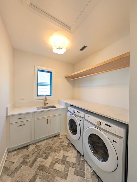 Tiny photo for 722 S Berkley Avenue, Elmhurst, IL 60126 (MLS # 12577464)