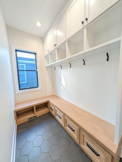 Tiny photo for 722 S Berkley Avenue, Elmhurst, IL 60126 (MLS # 12577464)