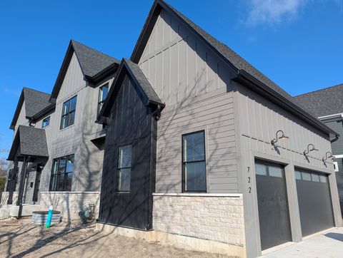 Photo of 722 S Berkley Avenue, Elmhurst, IL 60126 (MLS # 12577464)