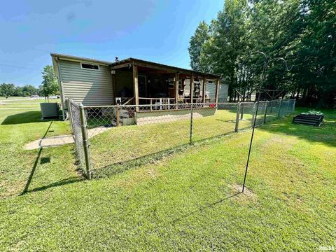 Tiny photo for 1409 W 5TH Street, West Frankfort, IL 62896 (MLS # EB458920)