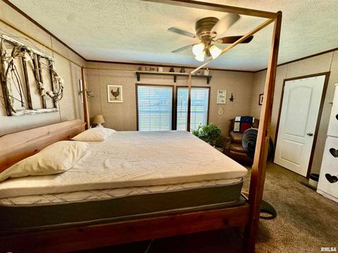 Tiny photo for 1409 W 5TH Street, West Frankfort, IL 62896 (MLS # EB458920)