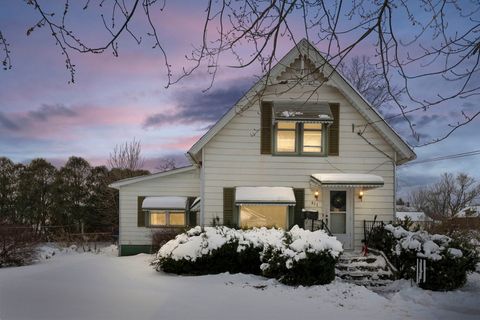 Photo of 411 E 5th Street, Momence, IL 60954 (MLS # 12524949)