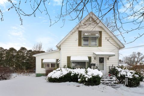 Tiny photo for 411 E 5th Street, Momence, IL 60954 (MLS # 12524949)