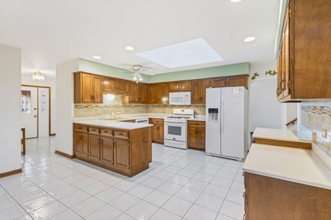 Tiny photo for 13250 Jean Creek Drive, Orland Park, IL 60462 (MLS # 12542033)