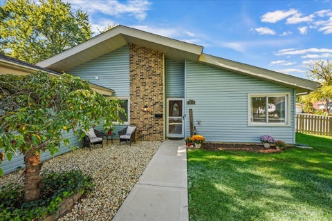 Tiny photo for 5892 Chatsworth Court, Hanover Park, IL 60133 (MLS # 12789584)