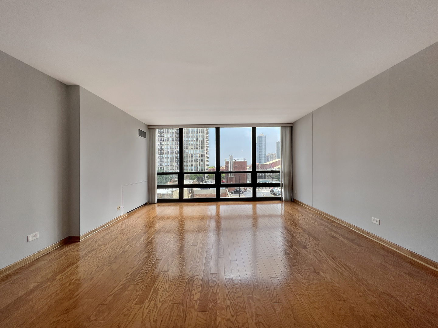 1636 N Wells Street 707