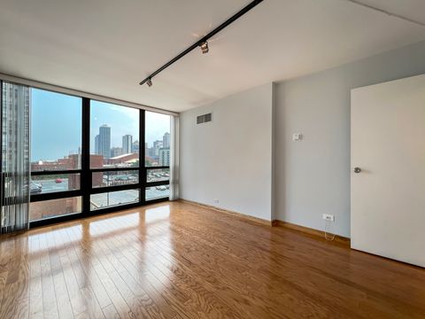 Tiny photo for 1636 N Wells Street #707, Chicago, IL 60614 (MLS # 12509083)