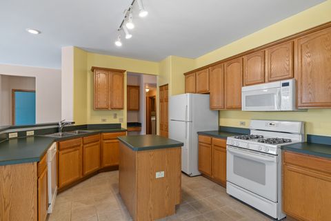 Tiny photo for 631 Saugatuk Circle, Romeoville, IL 60446 (MLS # 12533373)