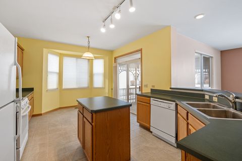 Tiny photo for 631 Saugatuk Circle, Romeoville, IL 60446 (MLS # 12533373)