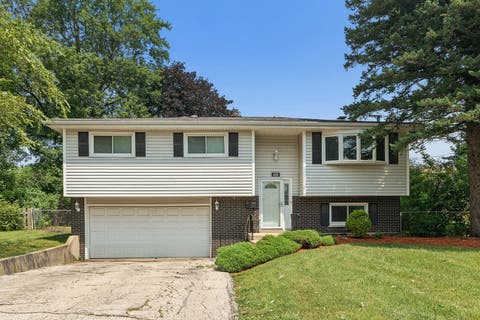 Photo of Roselle, IL 60172 (MLS # 12719453)