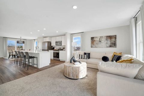 Tiny photo for 447 lakeshore Court, St. Charles, IL 60174 (MLS # 12508146)