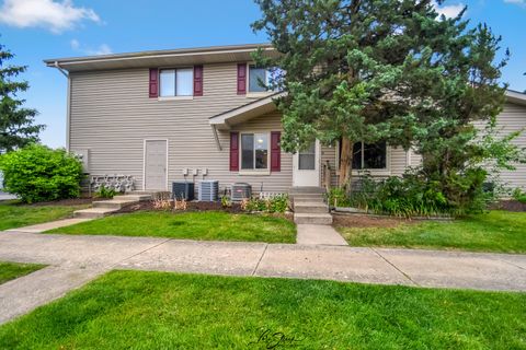 29W572 Winchester Circle S 3 Warrenville IL 60555
