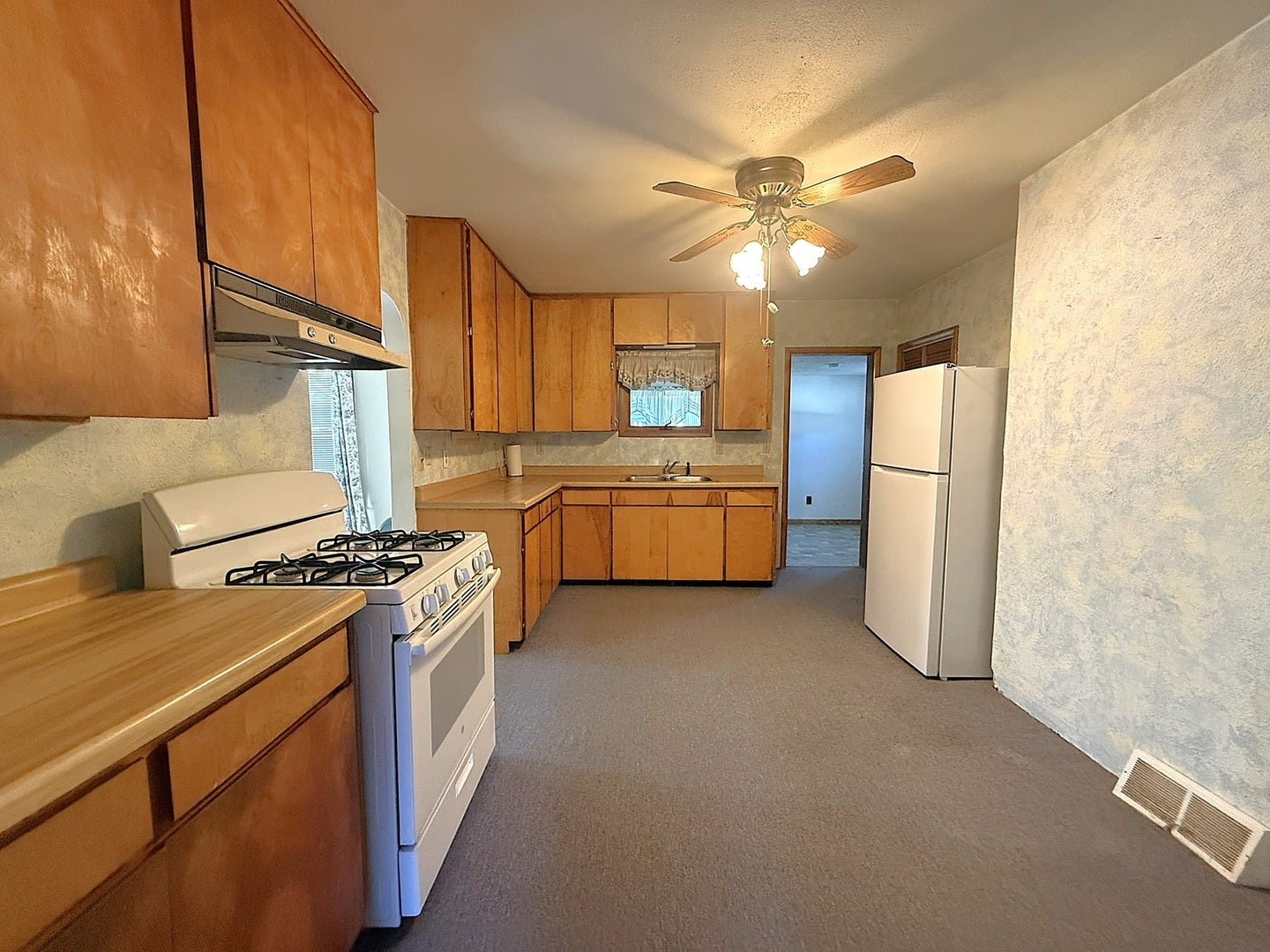 809 Inlet Avenue