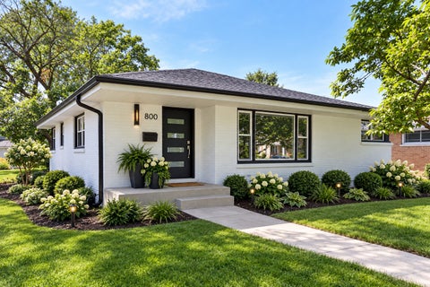 Photo of 800 S Swain Avenue, Elmhurst, IL 60126 (MLS # 12772075)