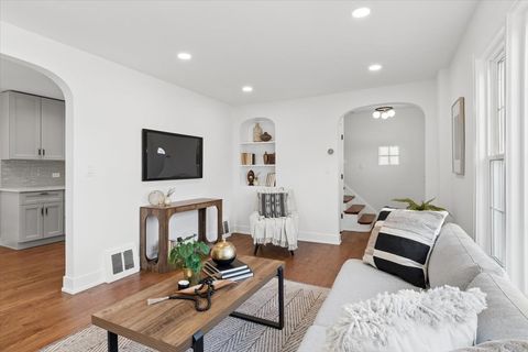 Tiny photo for 1140 Blanchan Avenue, La Grange Park, IL 60526 (MLS # 12593413)