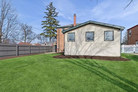 Tiny photo for 1140 Blanchan Avenue, La Grange Park, IL 60526 (MLS # 12593413)