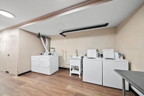 Tiny photo for 415 S Maple Avenue #202, Oak Park, IL 60302 (MLS # 12611735)