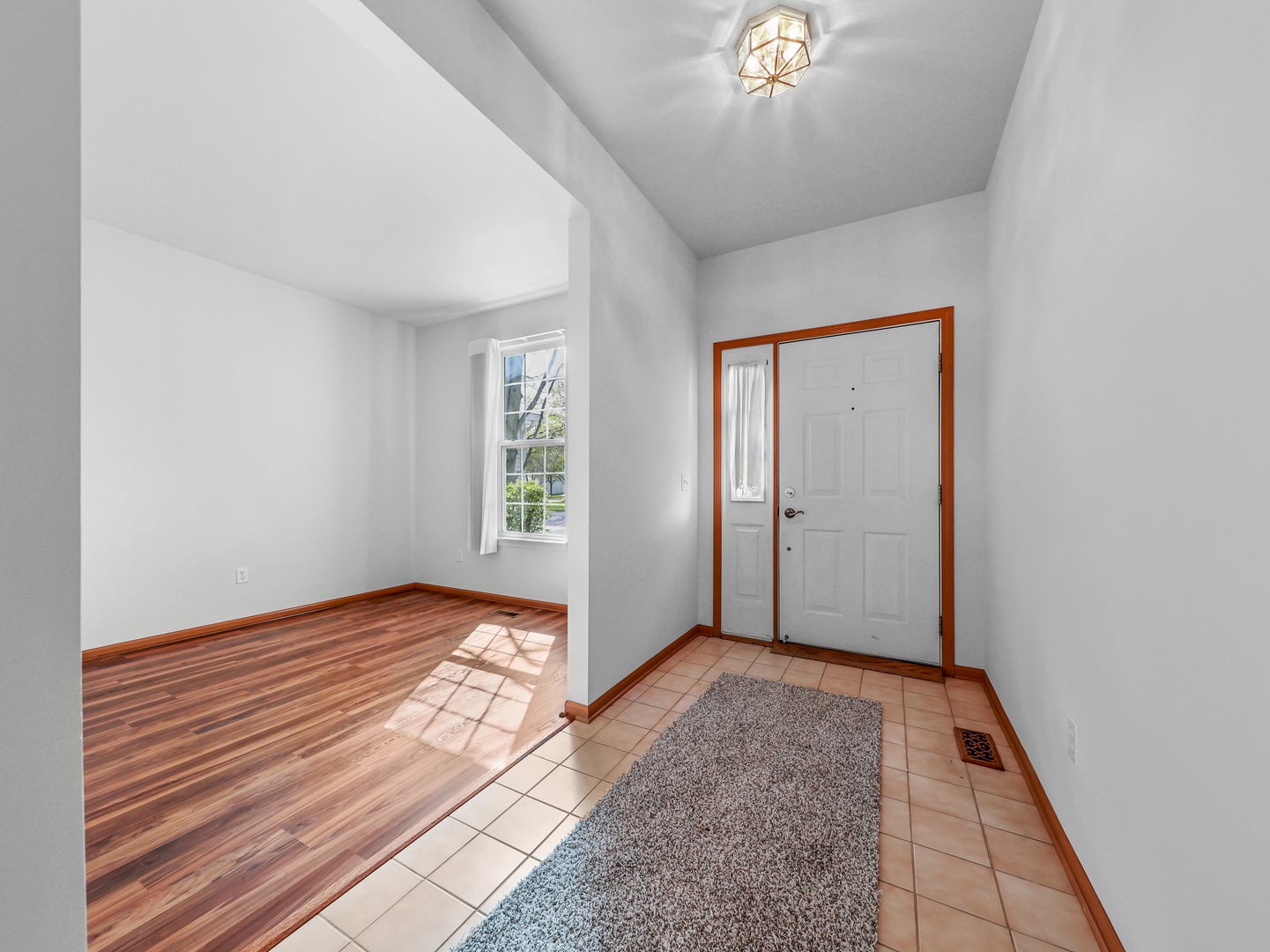 1566 Benzie Circle